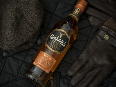 https://dutyfree.net.ua/image/cache/catalog/news/glenfiddich-single-malt-scotch-whisky-800x600-400x300.jpg